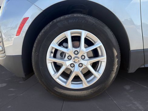 Used 2024 Chevrolet Equinox LS FWD image 12