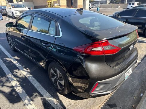 Used 2017 Hyundai Ioniq SEL FWD image 4