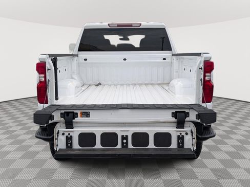 Used 2022 Chevrolet Silverado 2500 Custom w/ Custom Value Package AWD/4WD image 14