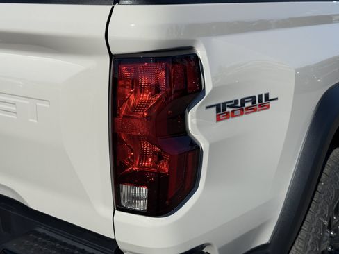 New 2026 Chevrolet Colorado Trail Boss AWD/4WD image 40