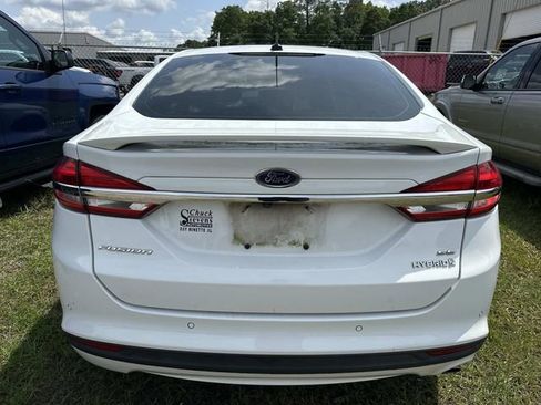 Used 2018 Ford Fusion SE w/ Equipment Group 601A FWD image 7