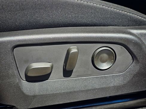 New 2026 GMC Canyon Elevation image 14