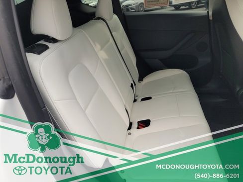 Used 2022 Tesla Model Y Performance image 19