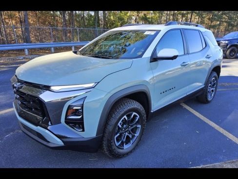 Used 2025 Chevrolet Equinox ACTIV w/ Safety and Technology Package image 1