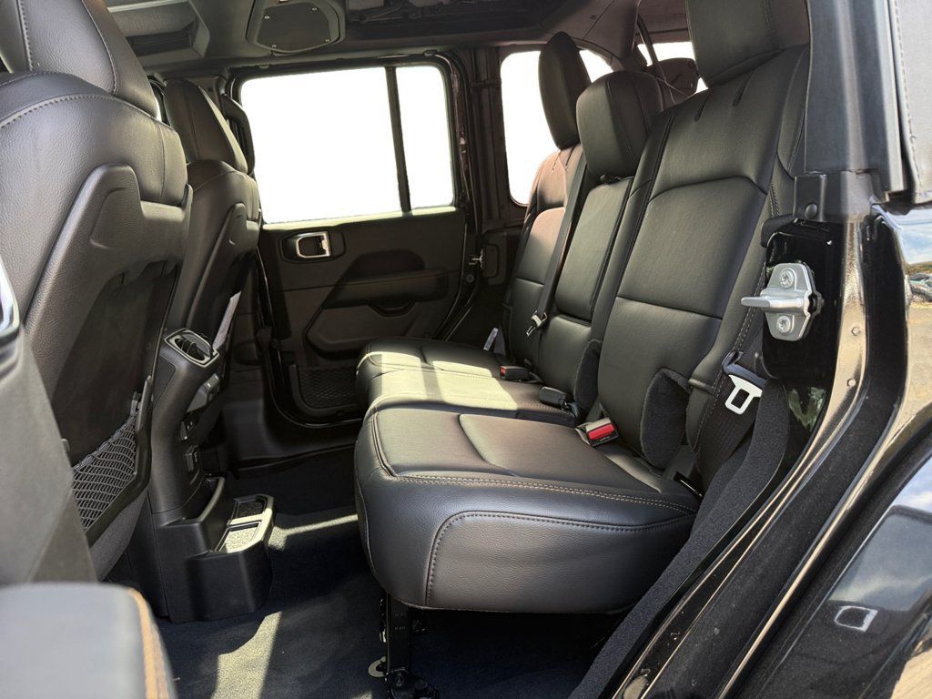 New 2025 Jeep Wrangler Unlimited Sahara AWD/4WD image 13