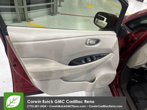 Used 2012 Nissan Leaf SL FWD image 12