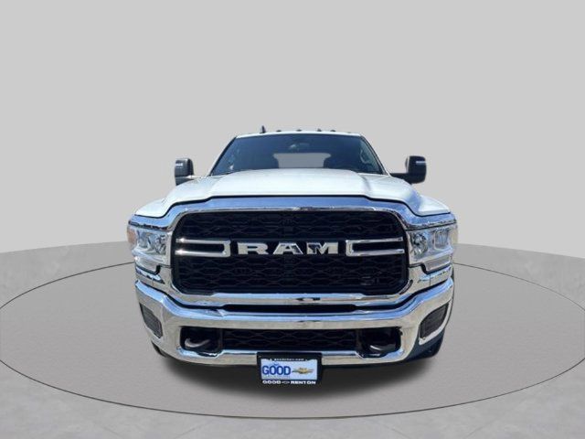 Used 2024 RAM 5500 Tradesman w/ Chrome Appearance Group AWD/4WD image 7