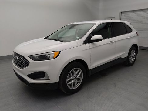Used 2024 Ford Edge SEL image 2