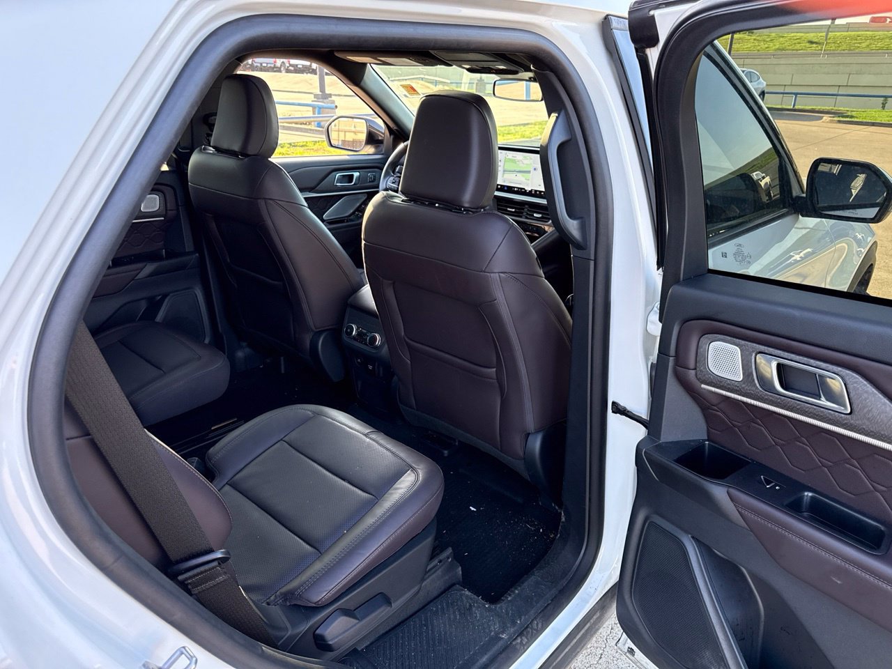 Used 2025 Ford Explorer Platinum w/ Ultimate Package RWD image 13