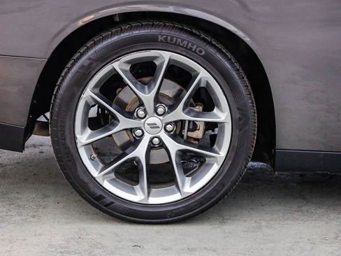 Used 2022 Dodge Challenger GT image 11