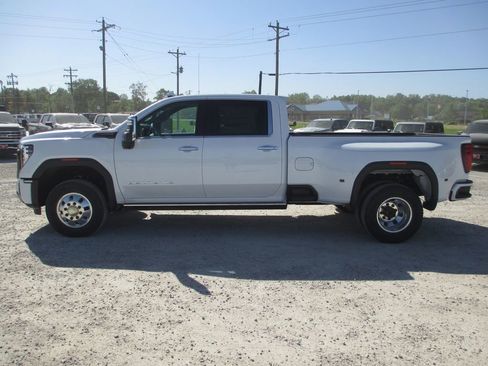 New 2026 GMC Sierra 3500 Denali Ultimate AWD/4WD image 9