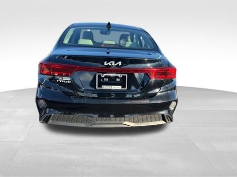 Certified 2023 Kia Forte LXS image 7