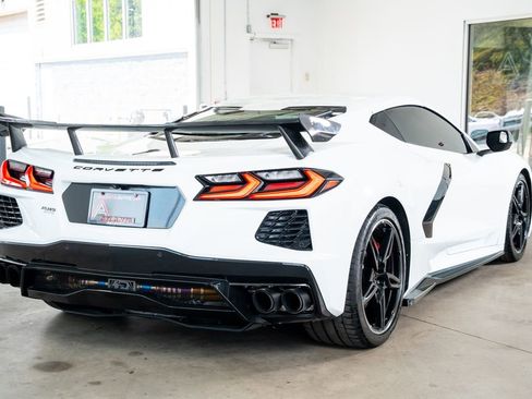 Used 2022 Chevrolet Corvette Stingray Coupe w/ Z51 Performance Package image 6