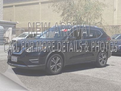 Used 2019 Nissan Rogue SV w/ Sun & Sound Touring Package