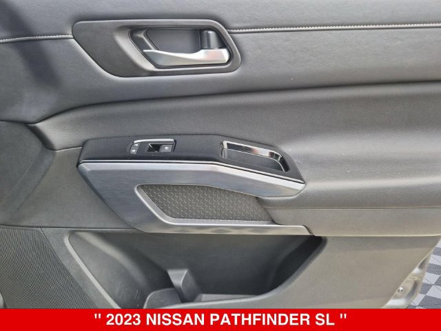 Used 2023 Nissan Pathfinder SL AWD/4WD image 36
