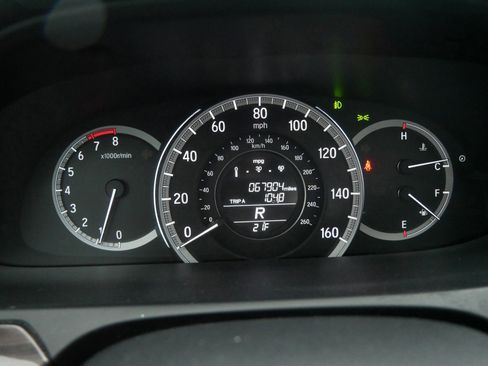 Used 2016 Honda Accord EX image 17