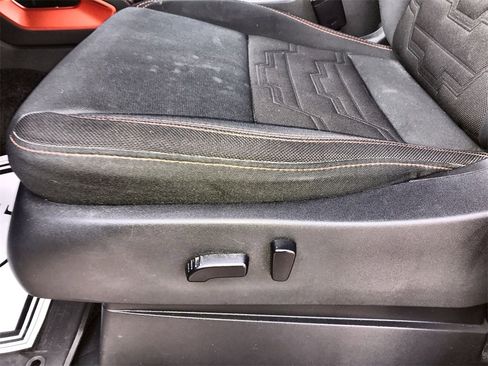 Used 2022 Nissan Frontier PRO-4X w/ Off-Road Protection Package image 12