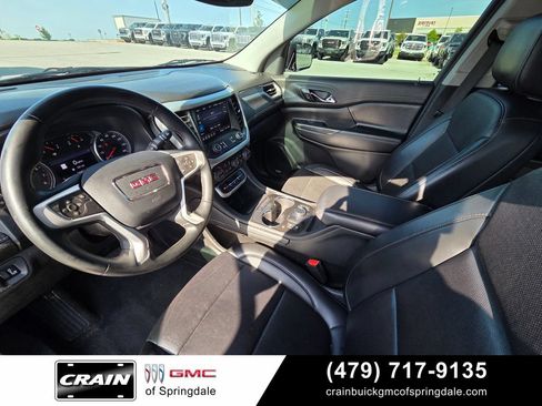 Used 2023 GMC Acadia SLT AWD/4WD image 10