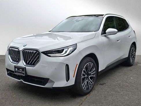 Used 2025 BMW X3 xDrive30i w/ Premium Package AWD/4WD image 8