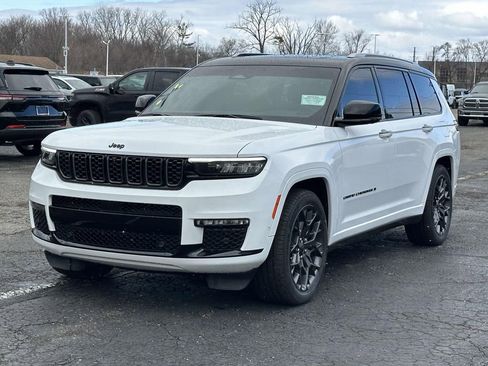 Certified 2023 Jeep Grand Cherokee L Summit w/ High Altitude Package AWD/4WD image 7