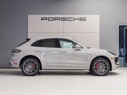 Certified 2026 Porsche Macan S AWD/4WD image 8