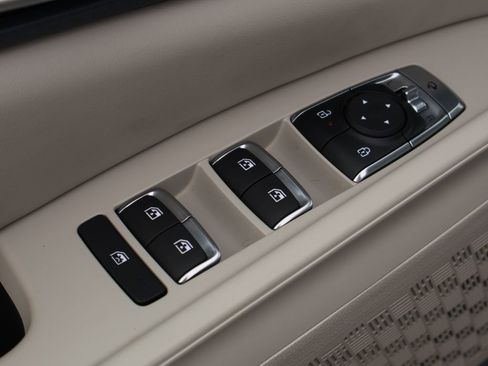 New 2026 Kia Carnival EX FWD image 20