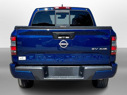 Used 2022 Nissan Frontier SV image 4