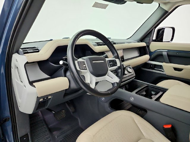 Used 2023 Land Rover Defender 110 S AWD/4WD image 28