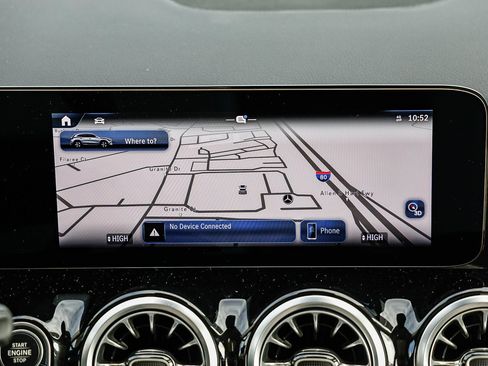 Certified 2025 Mercedes-Benz GLA 250 image 12