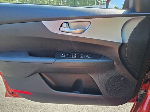 Used 2023 Kia Forte LXS w/ LXS Technology Package FWD image 31