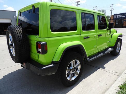 Used 2021 Jeep Wrangler Unlimited Sahara w/ Uconnect 4C Nav & Sound Group AWD/4WD image 8