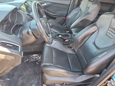 Used 2017 Ford Focus ST w/ Equipment Group 402A image 17
