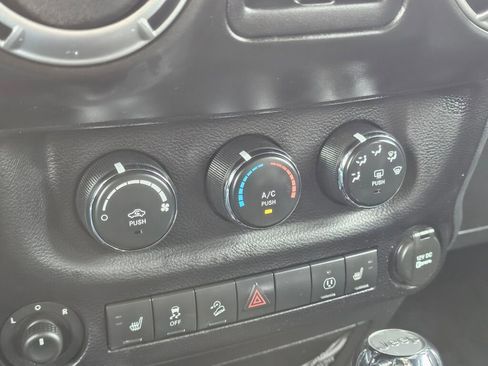 Used 2013 Jeep Wrangler Unlimited Sport AWD/4WD image 21