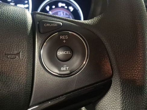 Used 2022 Honda HR-V LX image 21