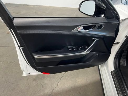 Used 2022 Kia Stinger GT1 RWD image 24