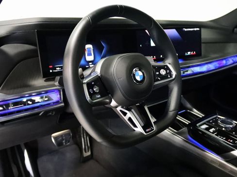 Used 2023 BMW 760i xDrive image 45