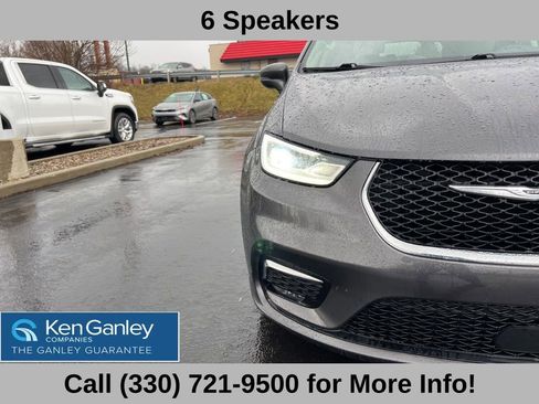 Used 2021 Chrysler Pacifica Touring-L w/ Uconnect Theater Family Group image 17