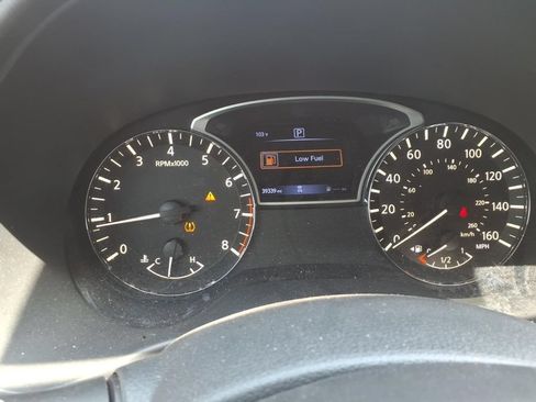 Used 2020 Nissan Pathfinder S FWD image 18