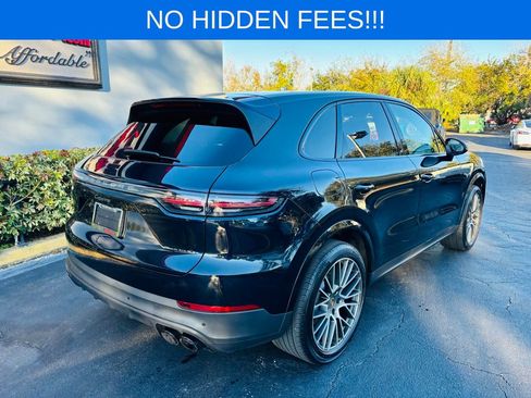 Used 2022 Porsche Cayenne Platinum Edition image 21