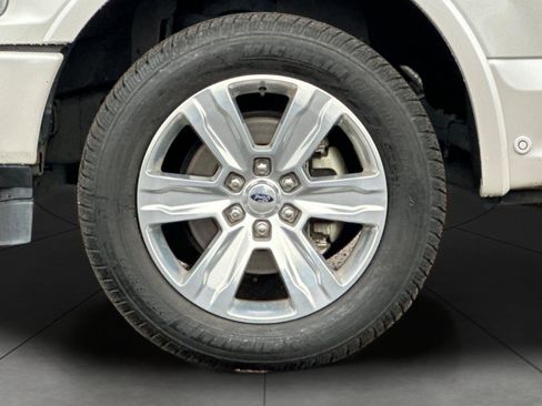 Used 2018 Ford F150 Platinum w/ Equipment Group 701A Luxury image 31