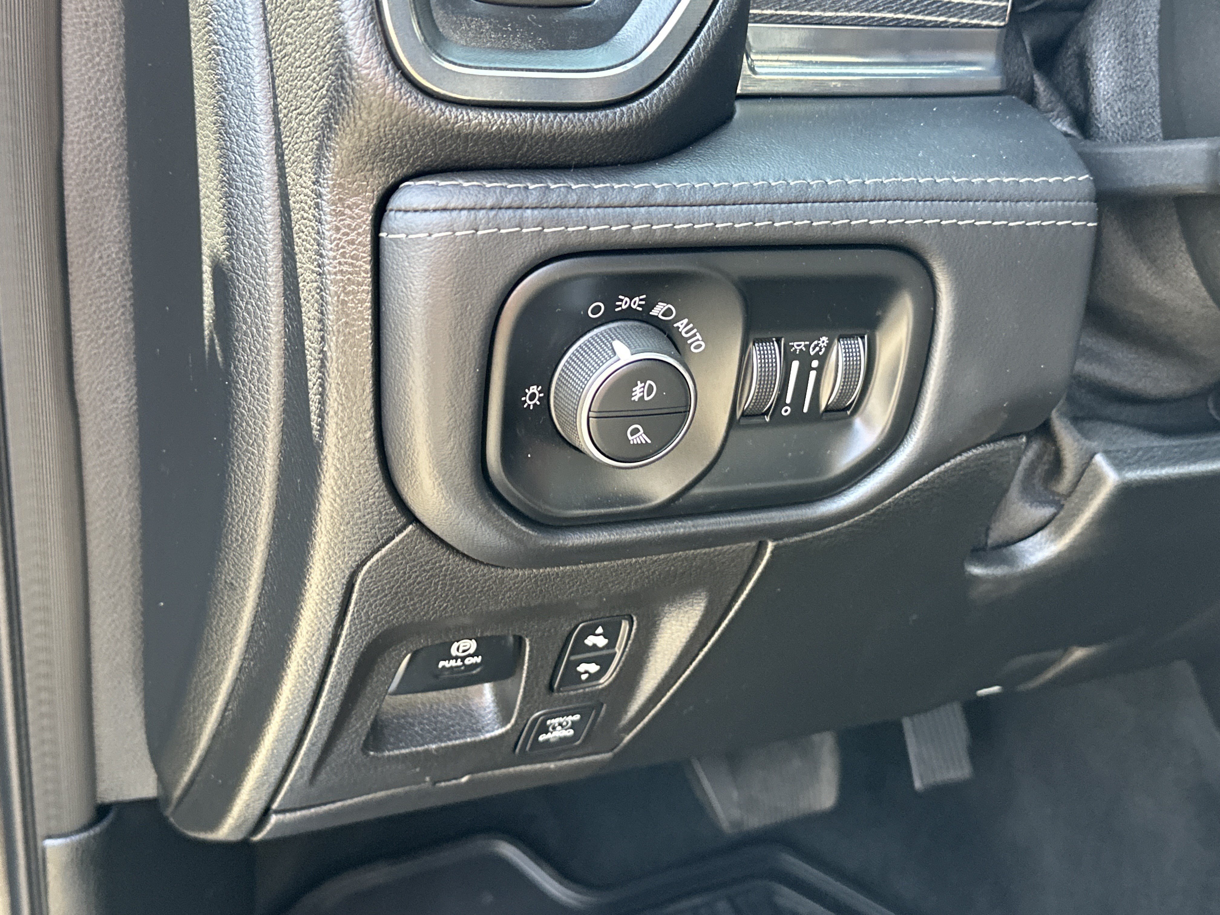 Used 2021 RAM 1500 Limited w/ Night Edition AWD/4WD image 15