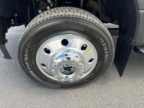 Used 2022 Ford F450 XL w/ STX Appearance Package image 27