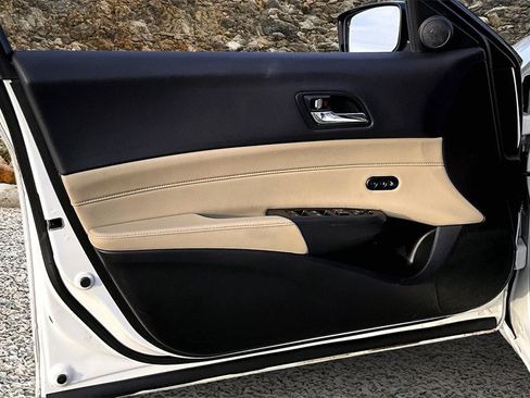 Used 2018 Acura ILX Premium Package image 21