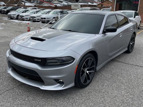 Used 2018 Dodge Charger R/T image 2