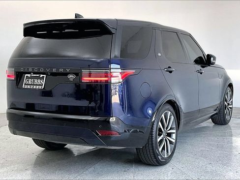 Used 2023 Land Rover Discovery HSE R-Dynamic AWD/4WD image 2