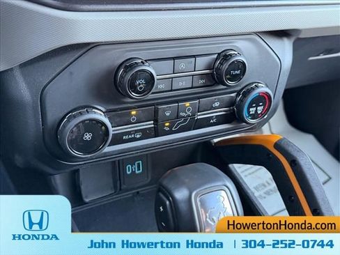 Used 2023 Ford Bronco Badlands image 17