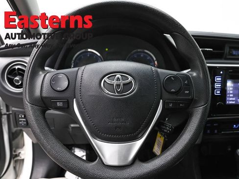 Used 2019 Toyota Corolla LE FWD image 10
