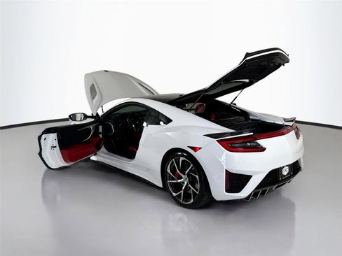 Used 2020 Acura NSX AWD/4WD image 38