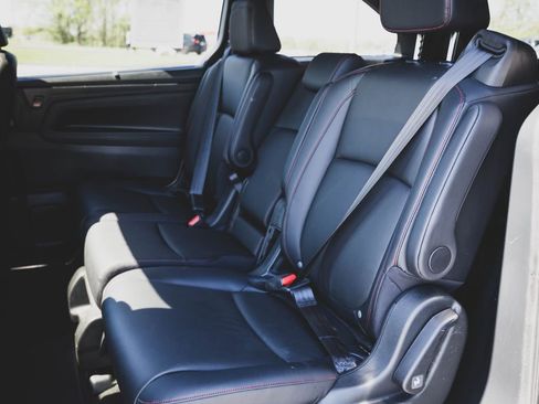 Used 2023 Honda Odyssey Sport image 15