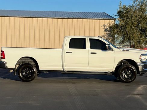 Used 2024 RAM 2500 Tradesman w/ Chrome Appearance Group image 4